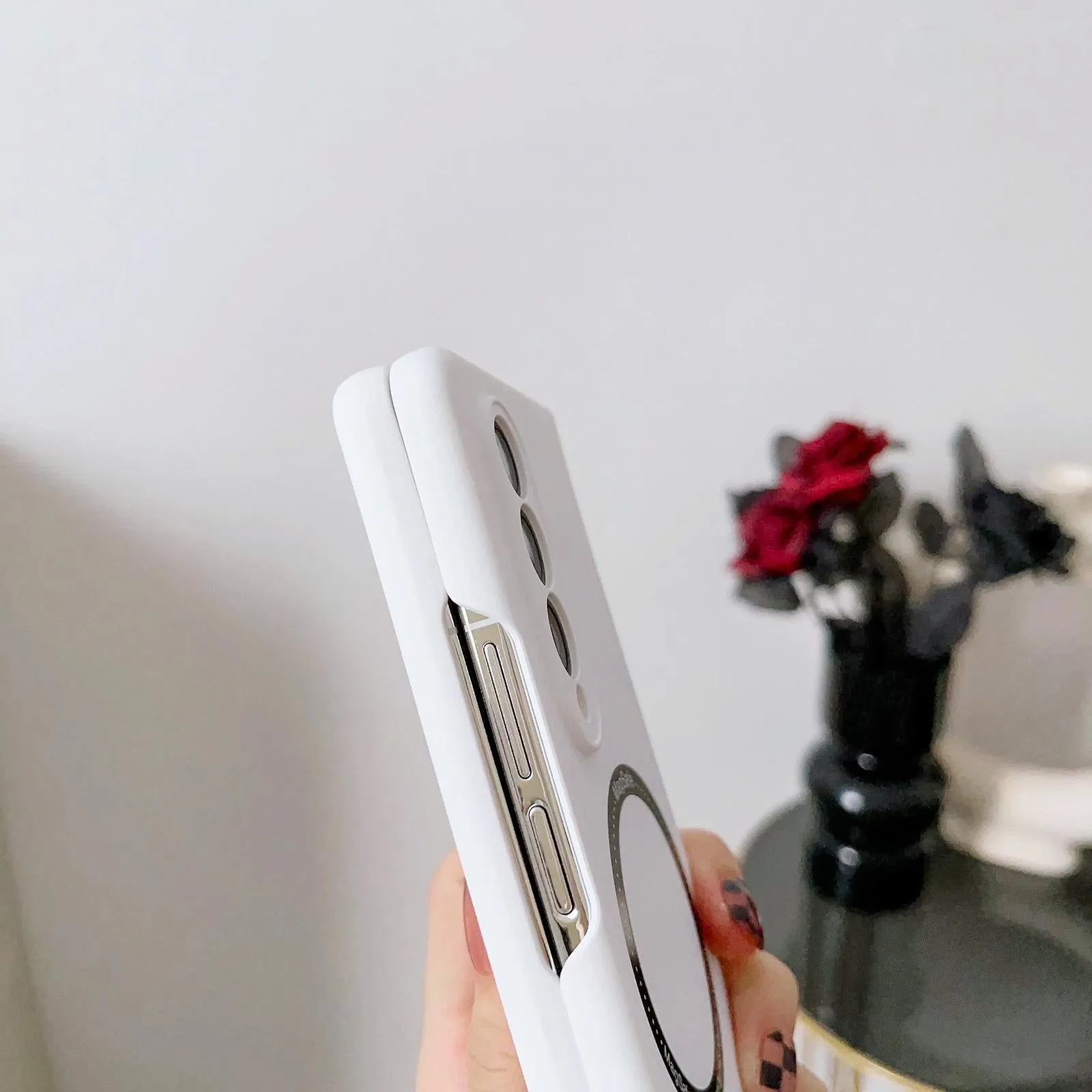 Galaxy z Fold 4 Magnetic Skin Case - Magsafe