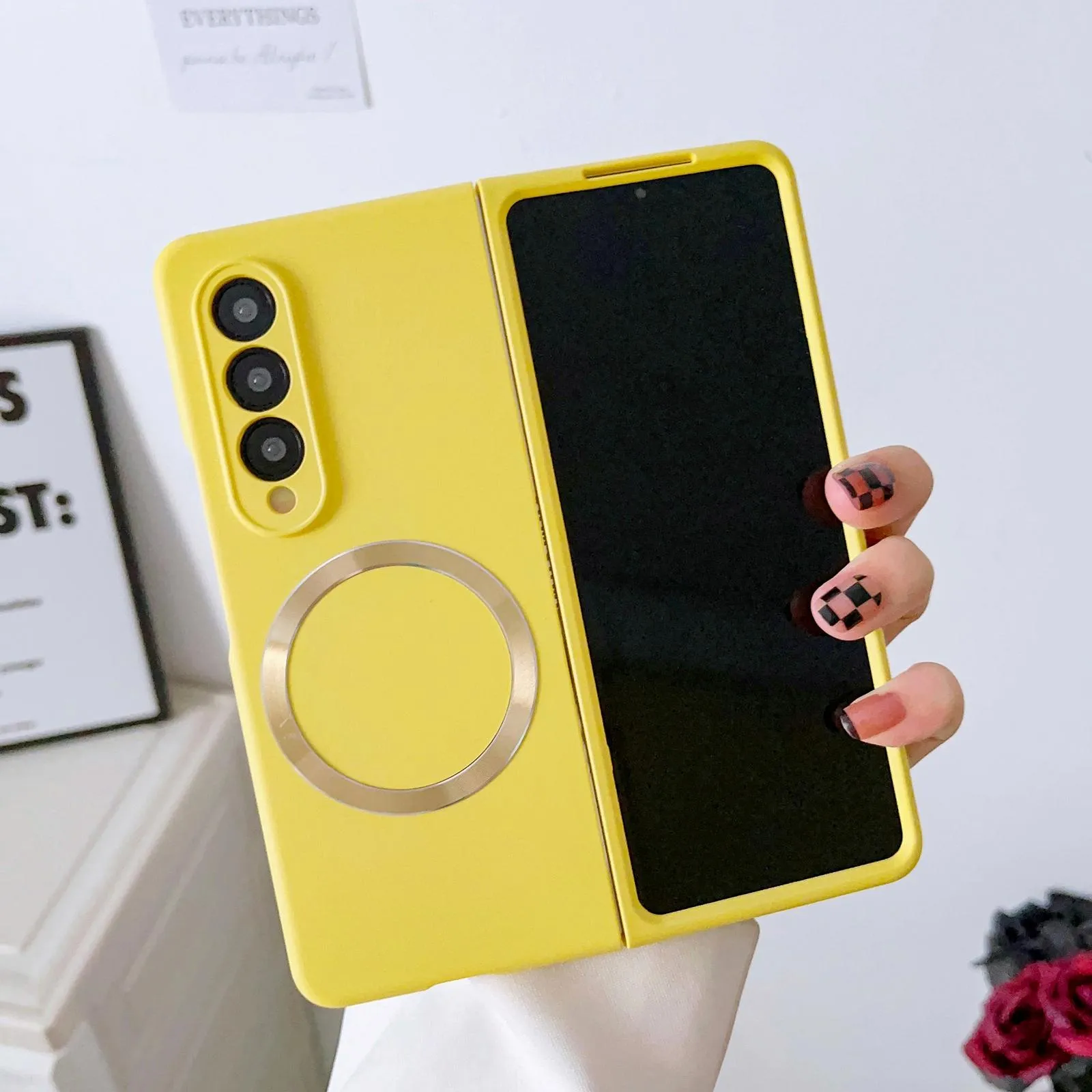 Galaxy z Fold 4 Magnetic Skin Case - Magsafe