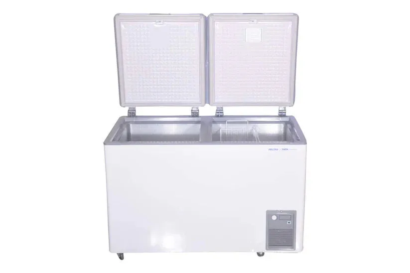 Voltas CF 500 DD-P 461 Litre Double Door Hard Top Deep Freezer  CFC-Free, Commercial Freezer with Castor Wheels (White)